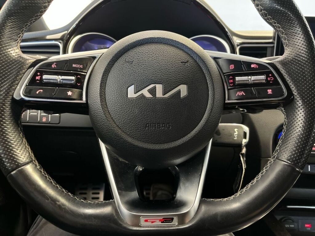 Kia ProCeed 2023 Punainen