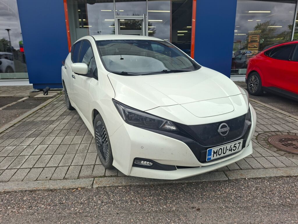 Nissan Leaf 2023 Valkoinen