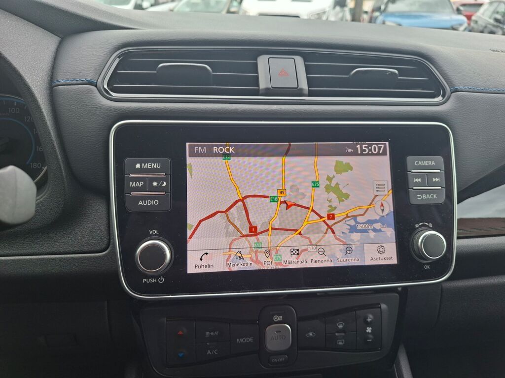 Nissan Leaf 2023 Valkoinen