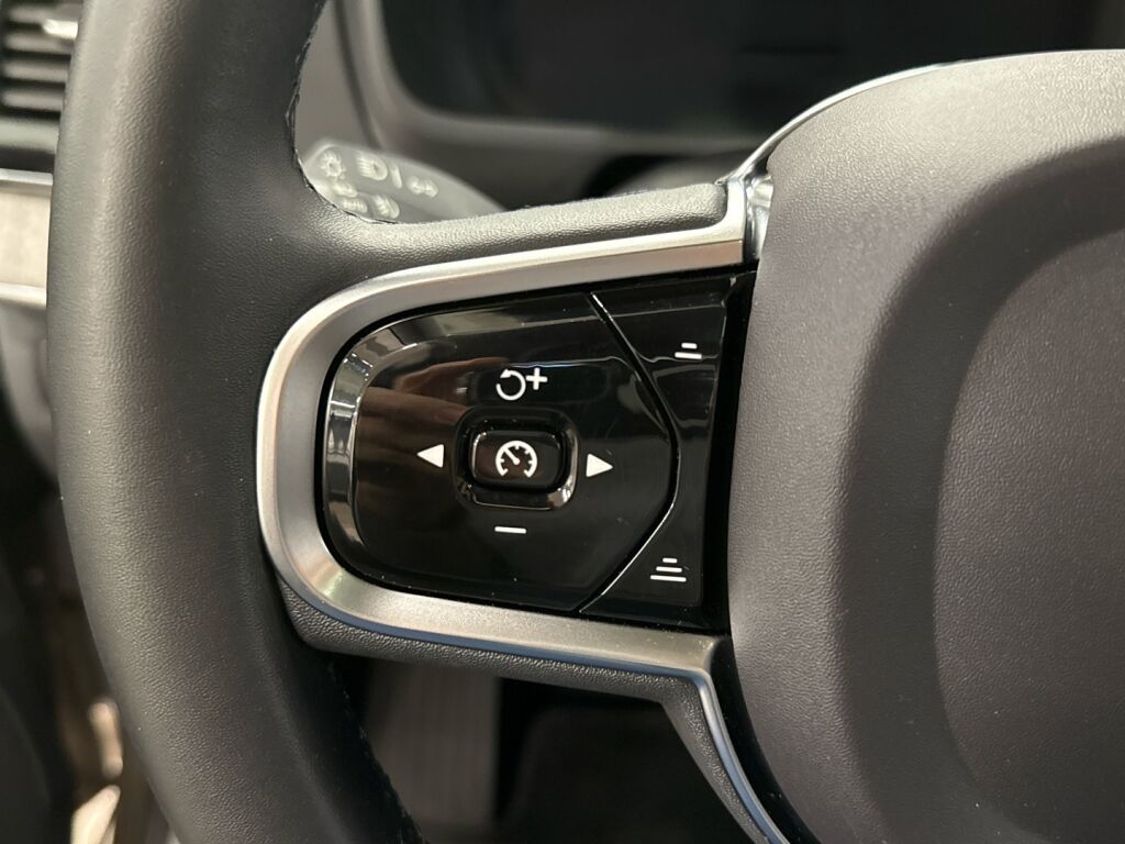 Volvo XC90 2023 Bright dusk metalli