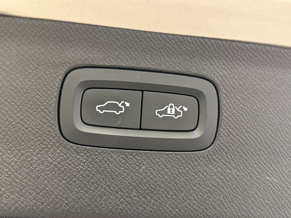 Volvo XC90 2023 Bright dusk metalli