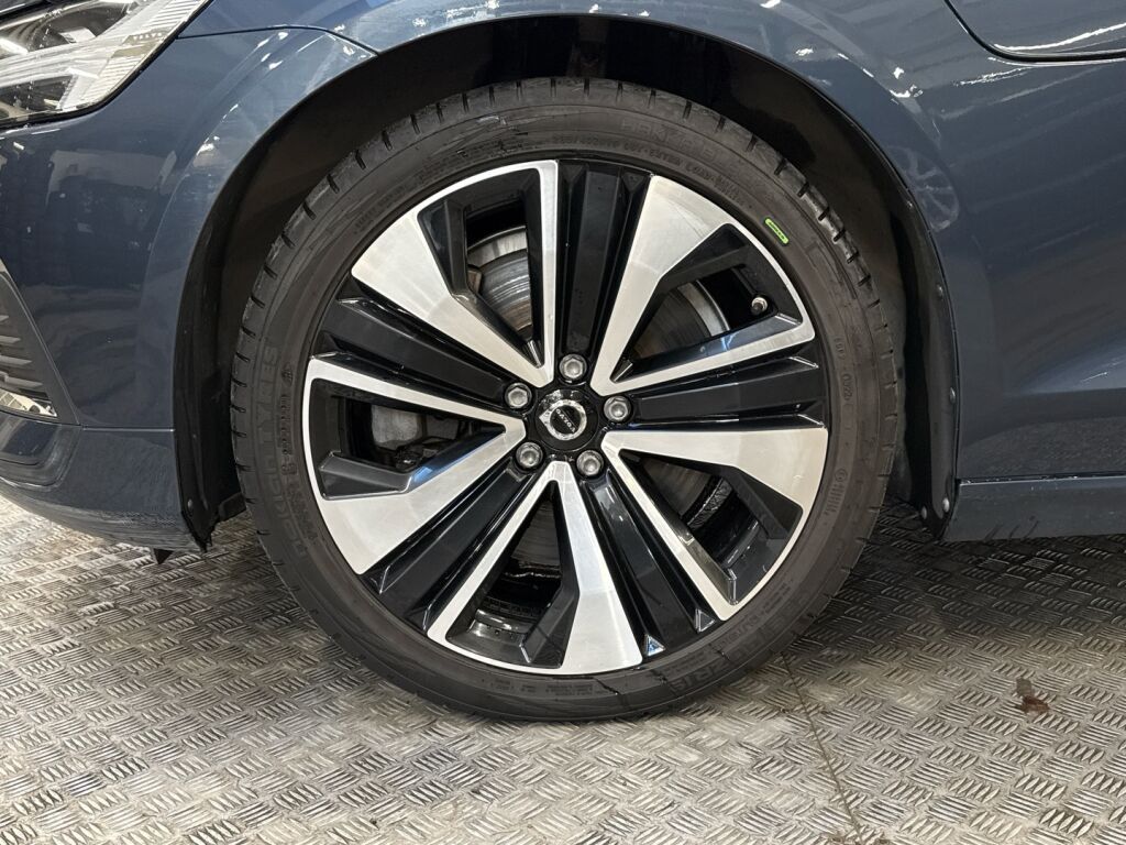 Volvo S60 2021 Sininen