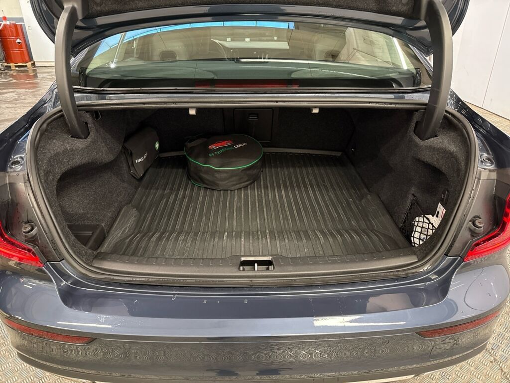 Volvo S60 2021 Sininen