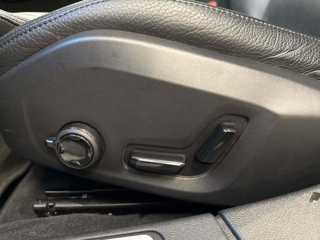 Volvo S60 2021 Sininen