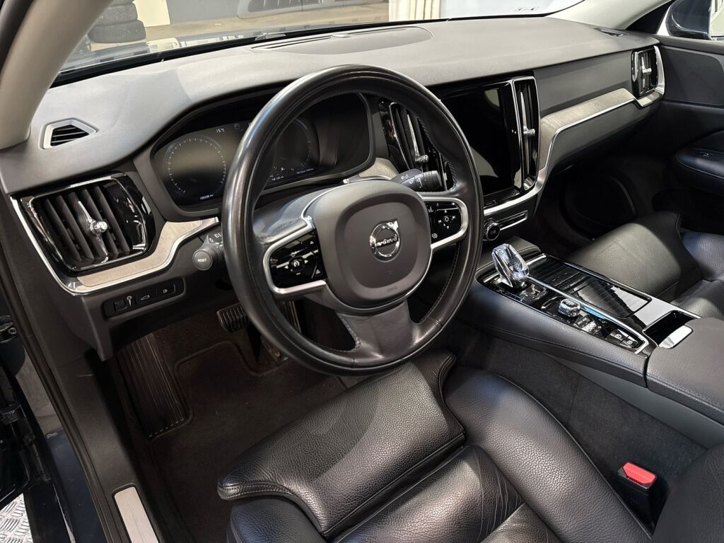 Volvo S60 2021 Sininen