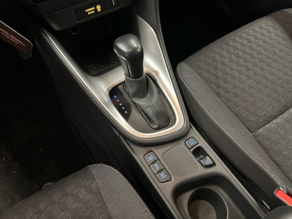 Toyota Yaris 2022 Sininen