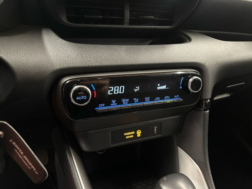 Toyota Yaris 2022 Sininen