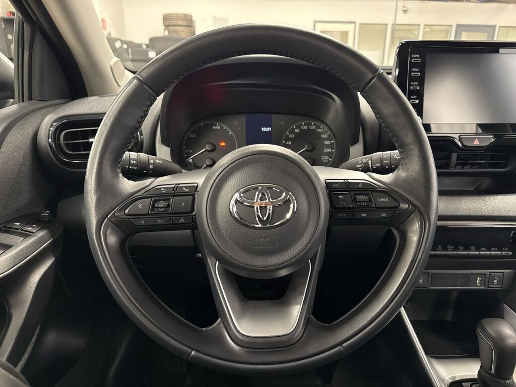 Toyota Yaris 2023 Valkoinen