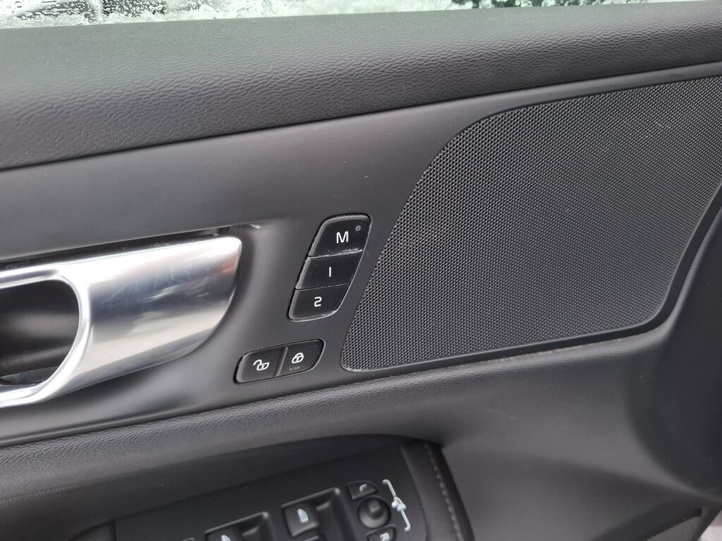 Volvo V60 2023 Harmaa