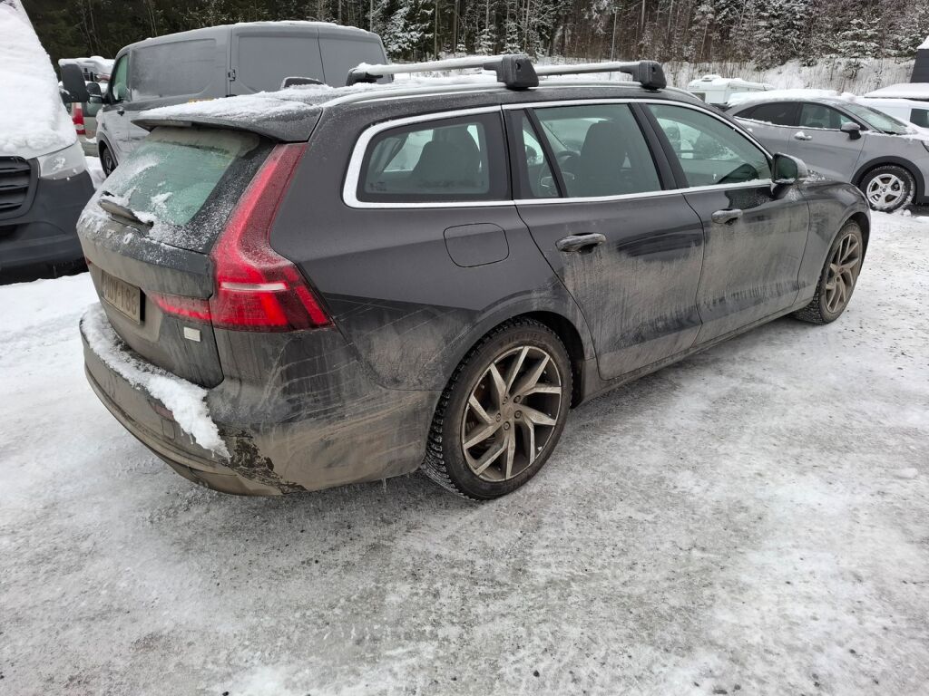 Volvo V60 2023 Harmaa