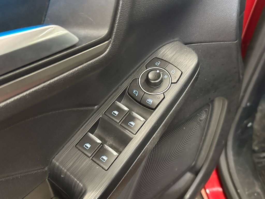 Ford Kuga 2023 Punainen