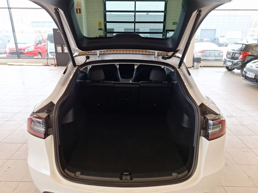 Tesla Model Y 2022 Valkoinen