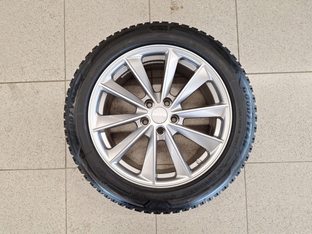 Tesla Model Y 2022 Valkoinen