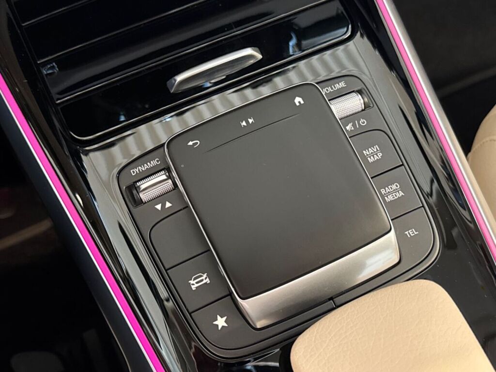 Mercedes-Benz EQB 2022 Musta