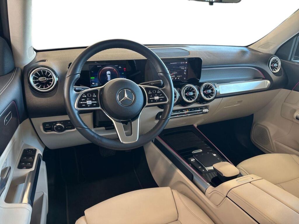 Mercedes-Benz EQB 2022 Musta