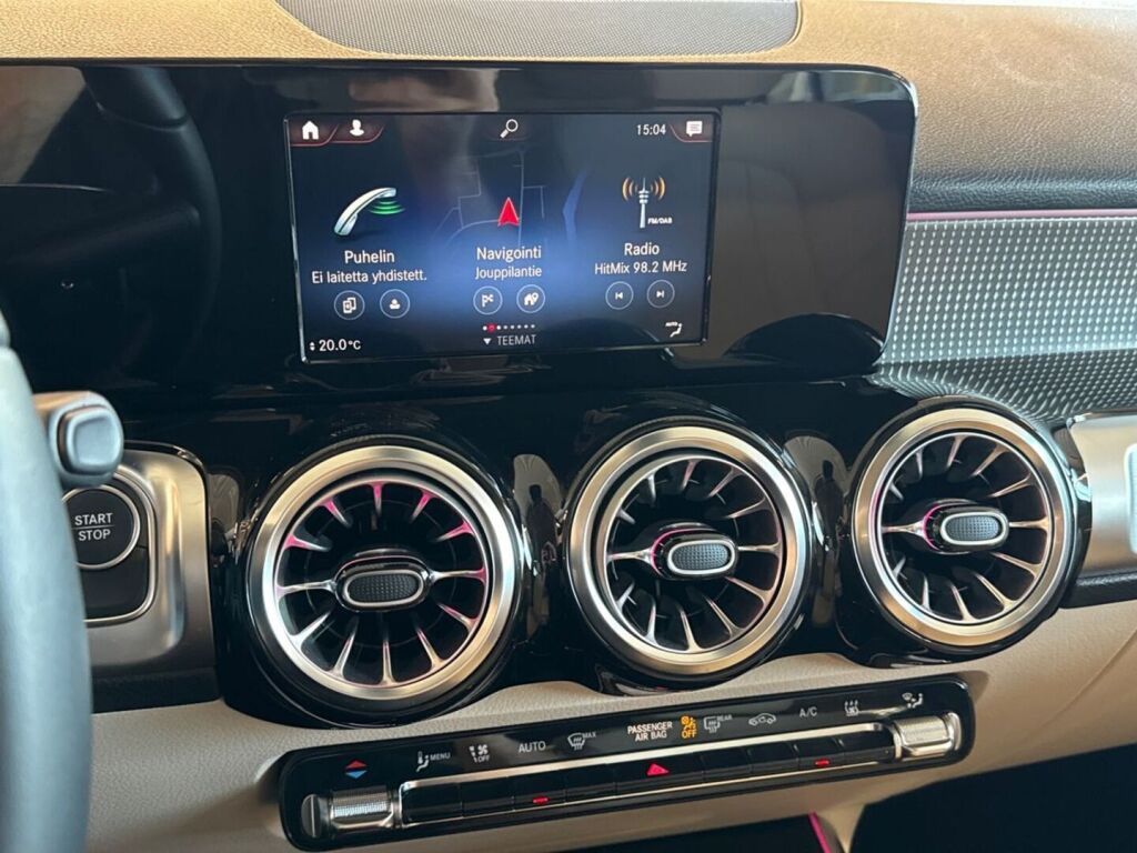 Mercedes-Benz EQB 2022 Musta