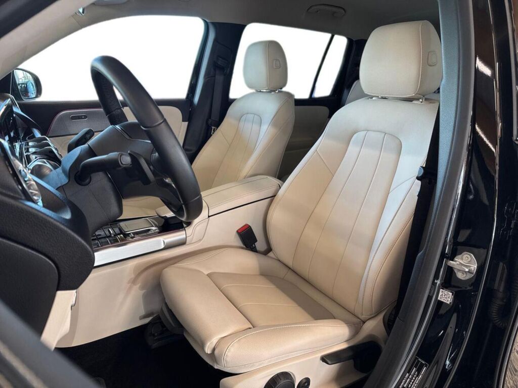 Mercedes-Benz EQB 2022 Musta