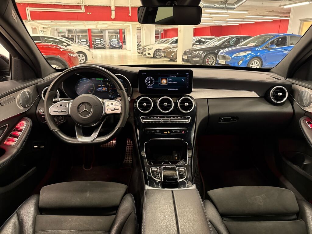 Mercedes-Benz C 2021 Musta