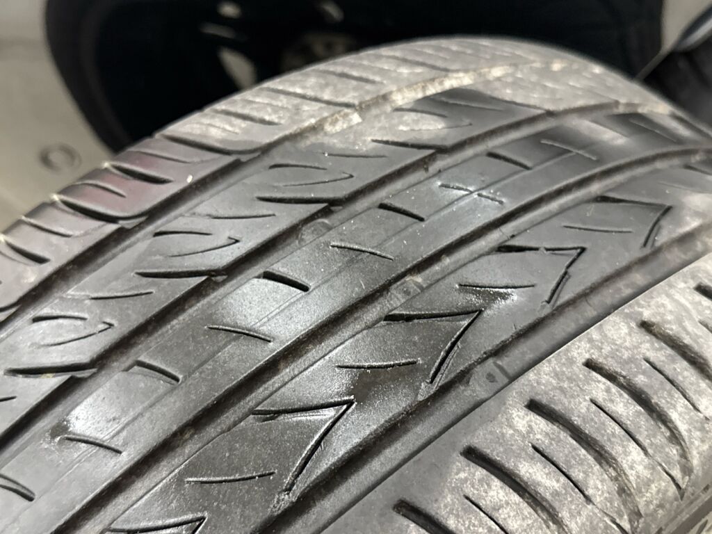 Mercedes-Benz C 2021 Musta