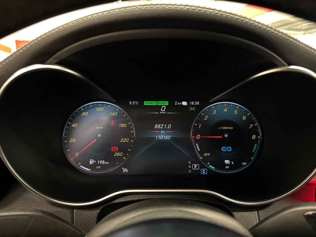 Mercedes-Benz C 2021 Musta