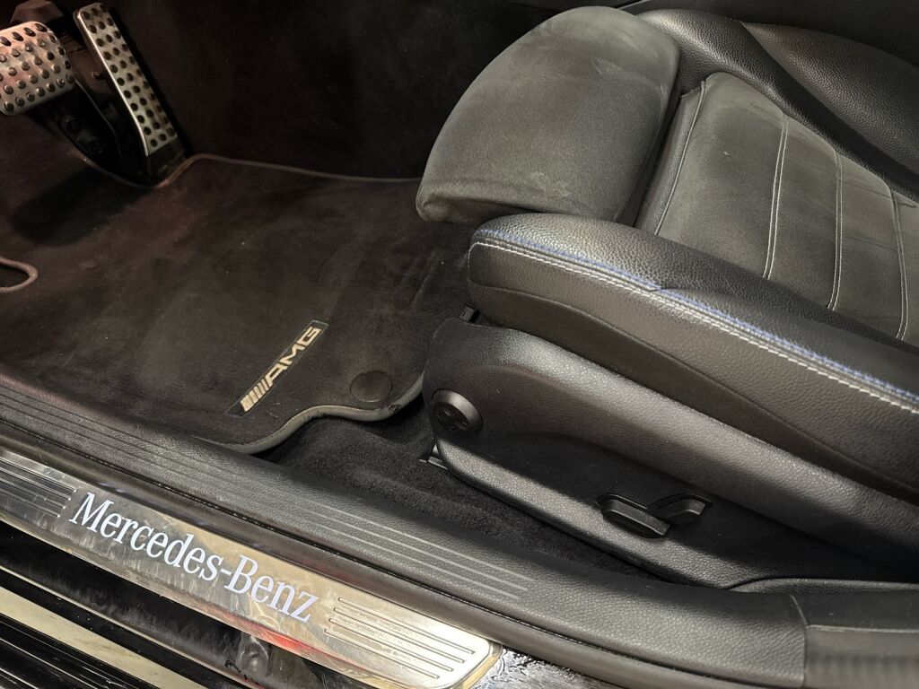 Mercedes-Benz C 2021 Musta