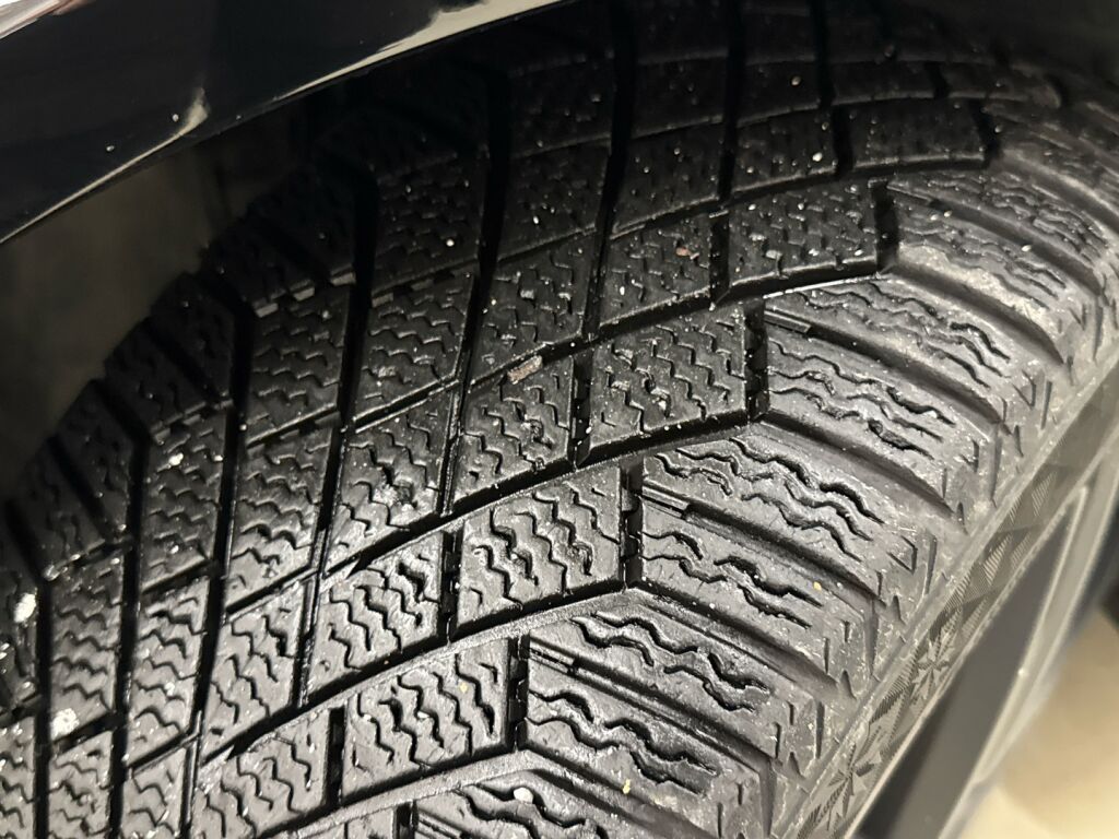 Mercedes-Benz C 2021 Musta