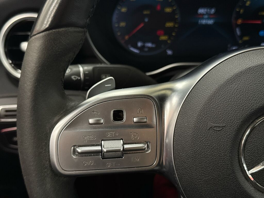 Mercedes-Benz C 2021 Musta