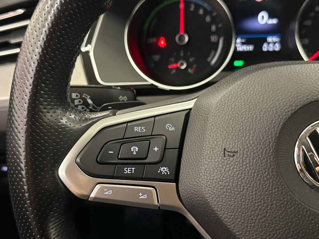 Volkswagen Passat 2019 Valkoinen