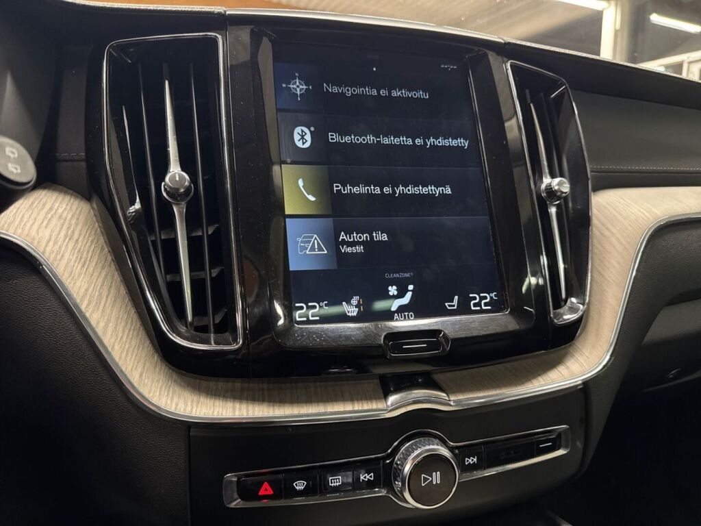 Volvo XC60 2018 Musta