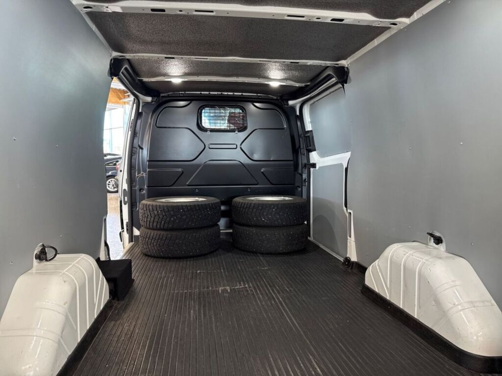 Ford Transit Custom 2023 Valkoinen