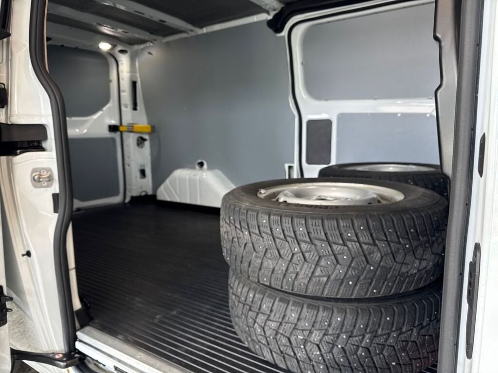 Ford Transit Custom 2023 Valkoinen