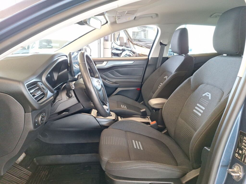 Ford Focus 2023 Sininen