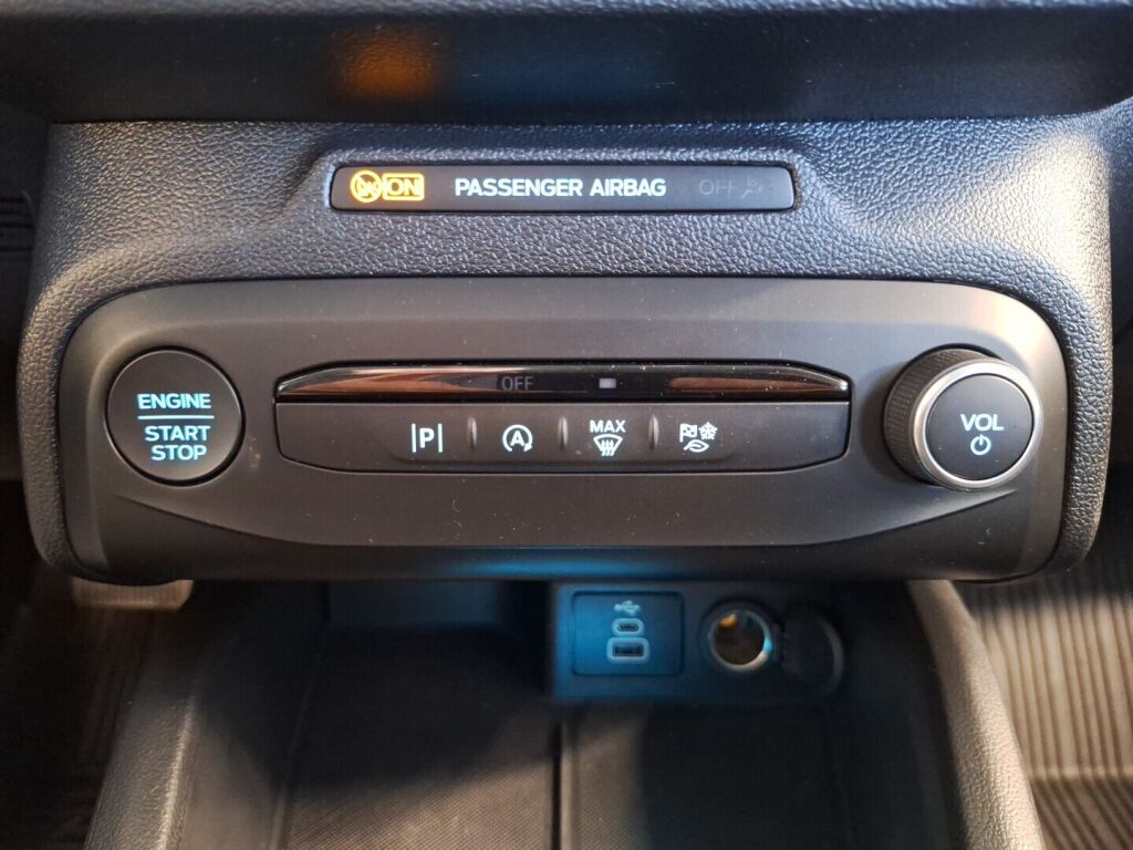 Ford Focus 2023 Sininen