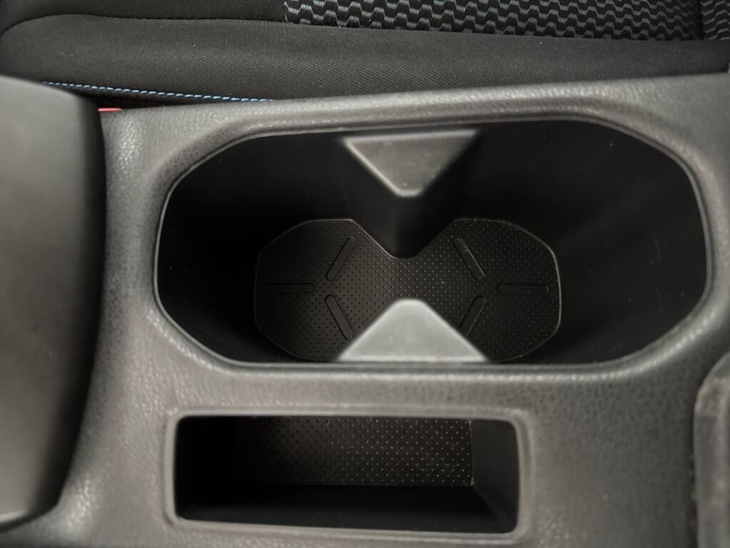 Nissan Leaf 2023 Punainen