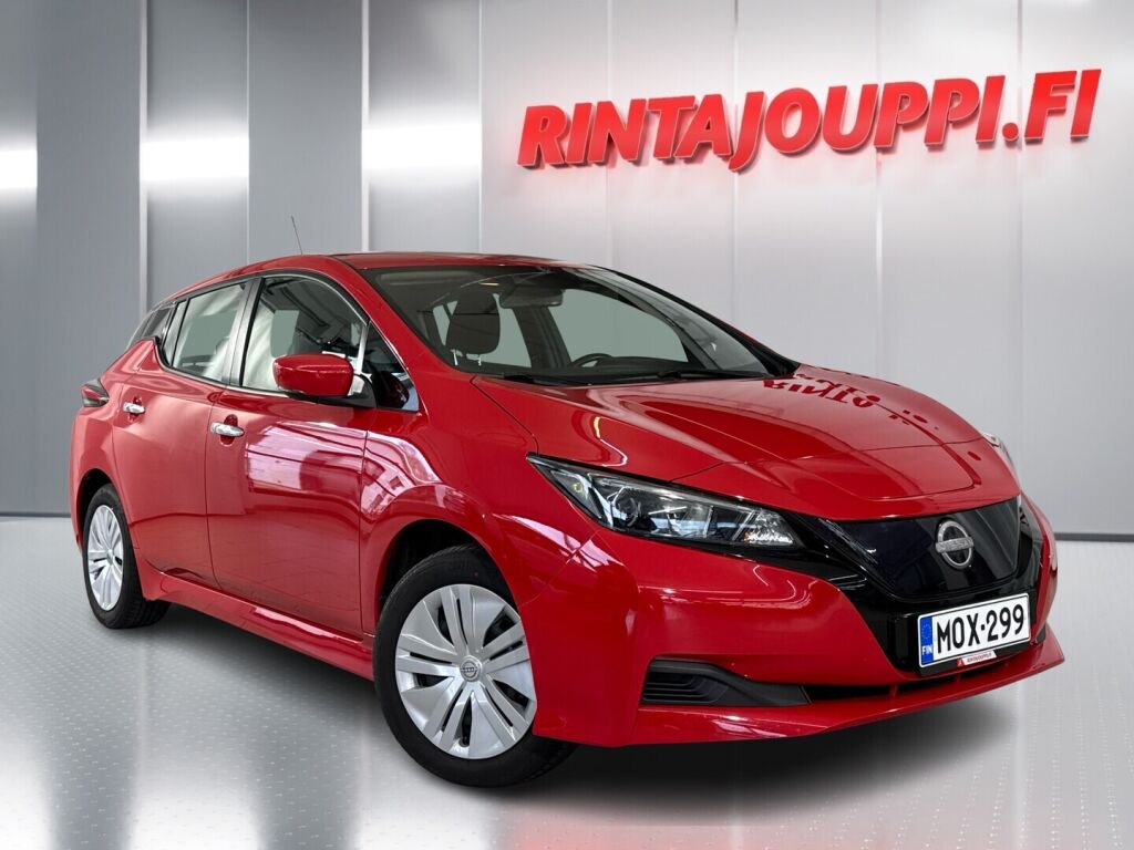 Nissan Leaf 2023 Punainen