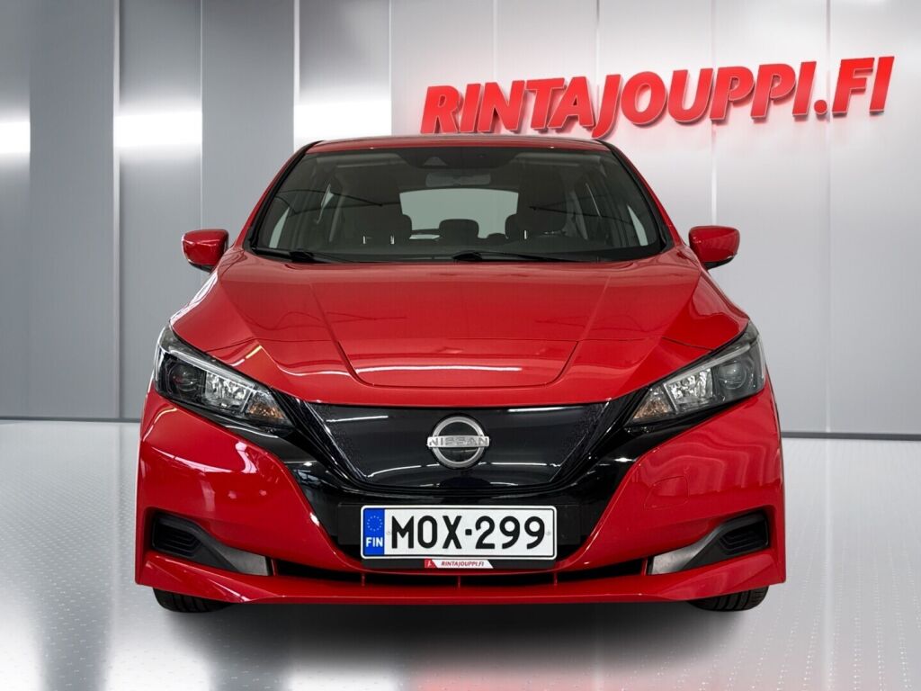 Nissan Leaf 2023 Punainen