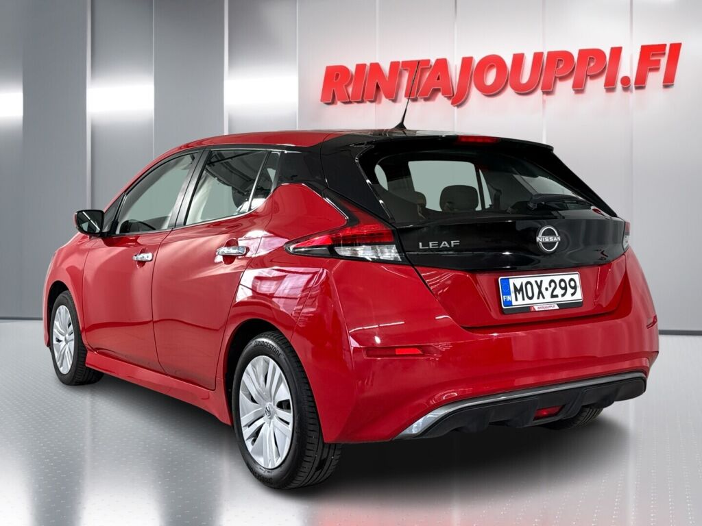 Nissan Leaf 2023 Punainen