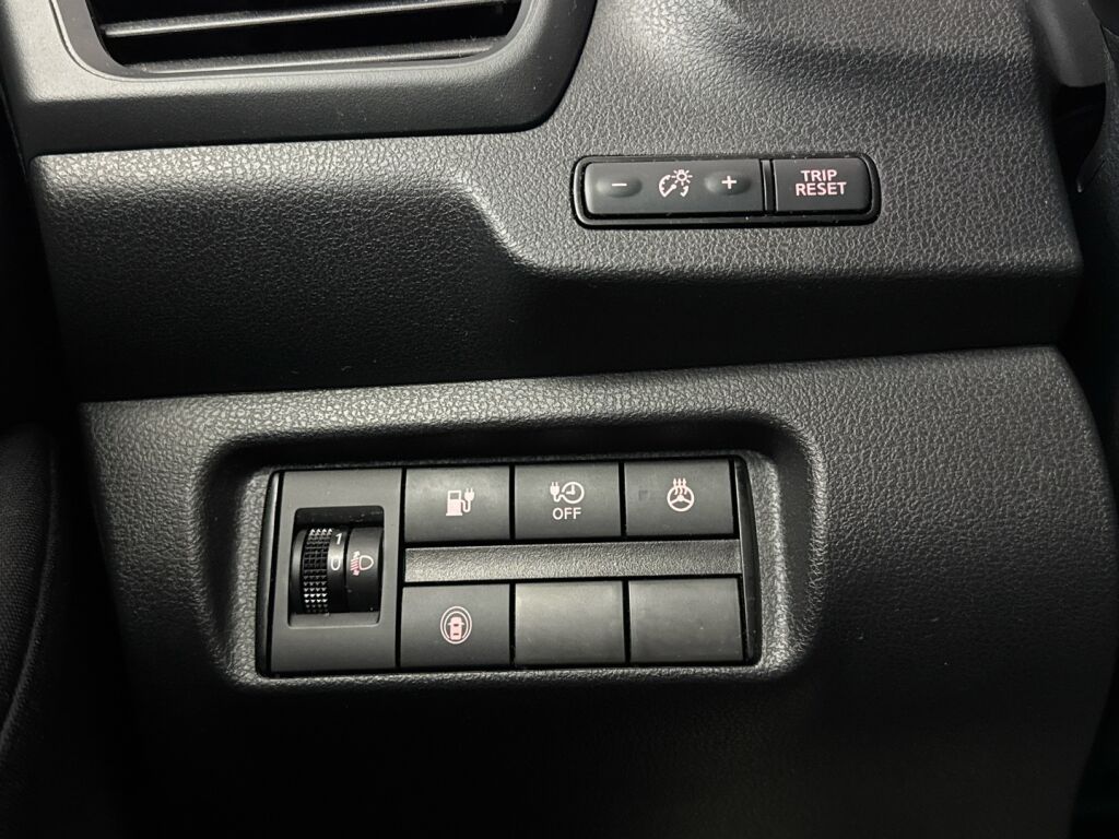 Nissan Leaf 2023 Punainen