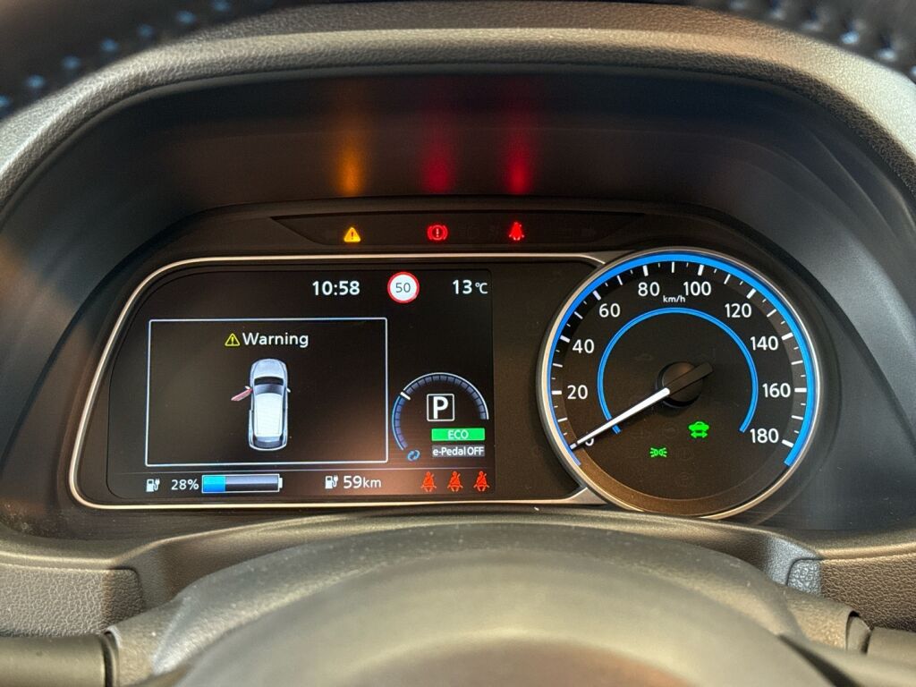 Nissan Leaf 2023 Valkoinen