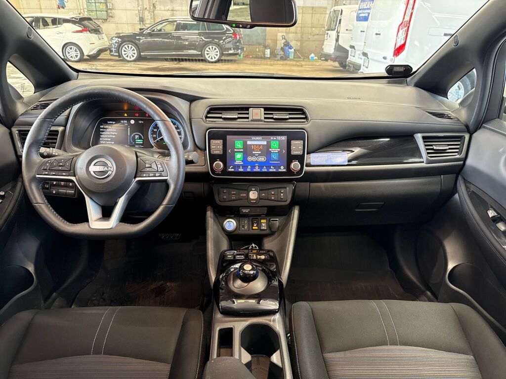 Nissan Leaf 2023 Valkoinen