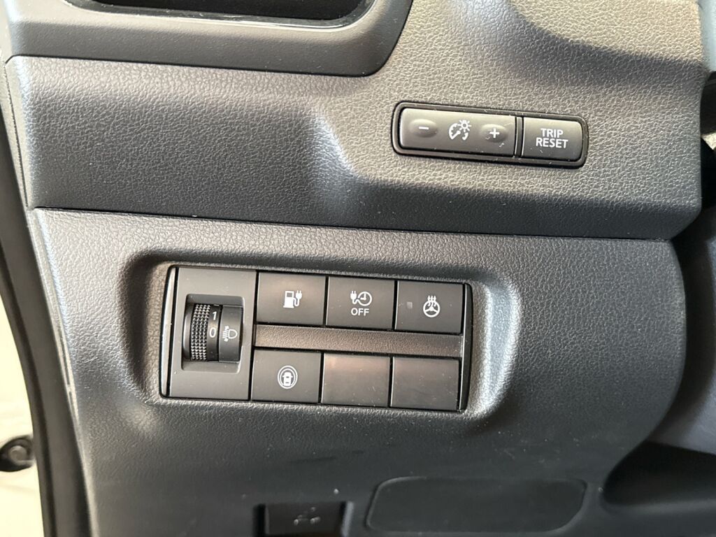 Nissan Leaf 2023 Valkoinen