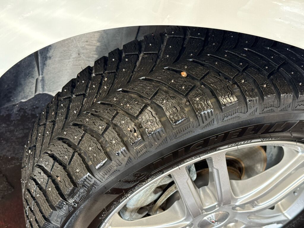 Nissan Leaf 2023 Valkoinen