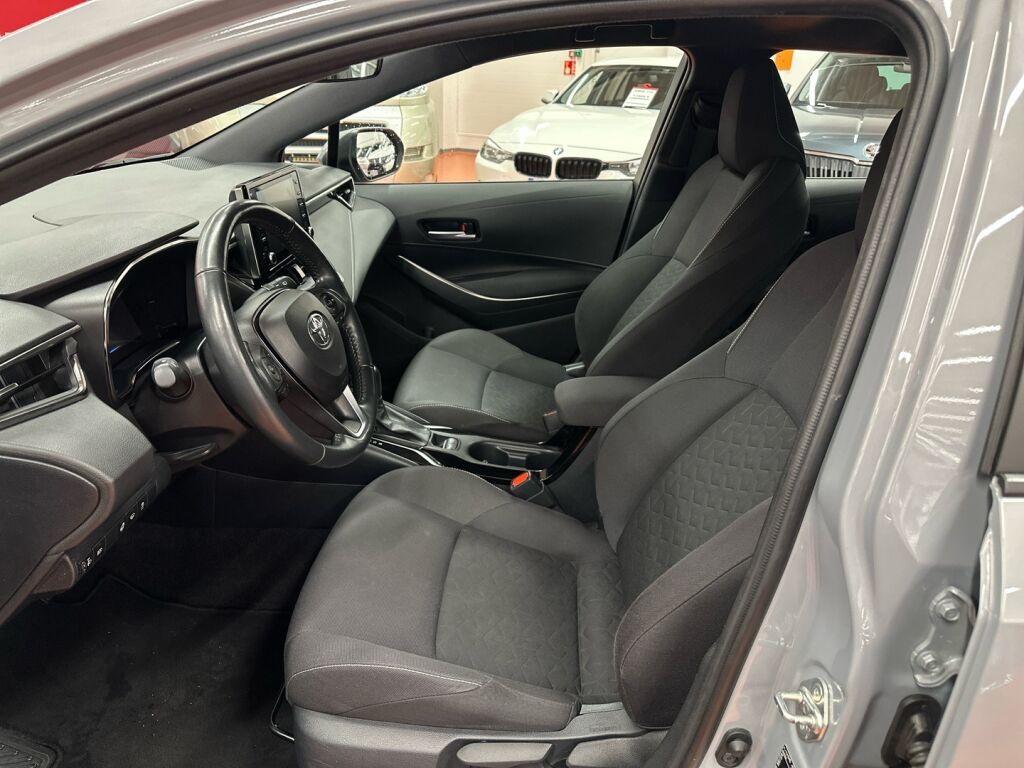 Toyota Corolla 2023 Harmaa