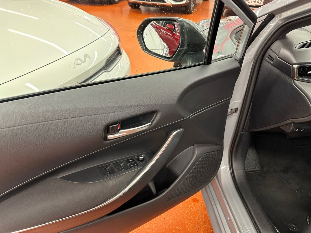 Toyota Corolla 2023 Harmaa