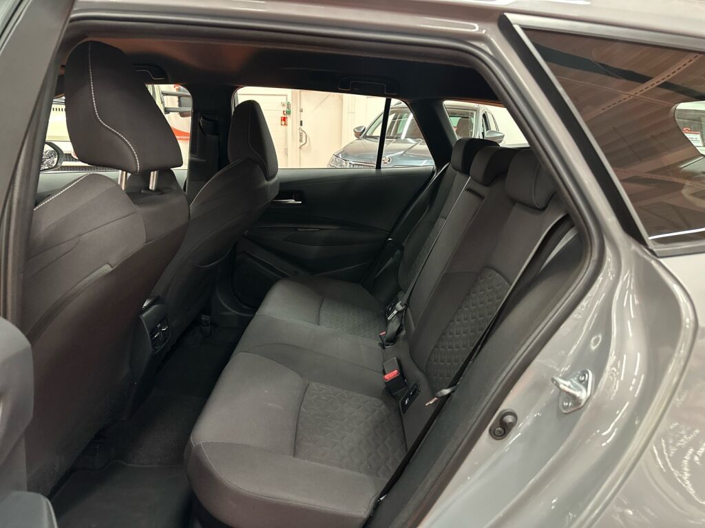 Toyota Corolla 2023 Harmaa