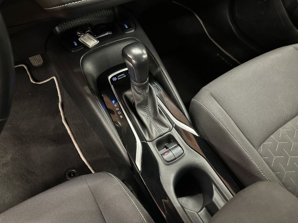 Toyota Corolla 2023 Harmaa