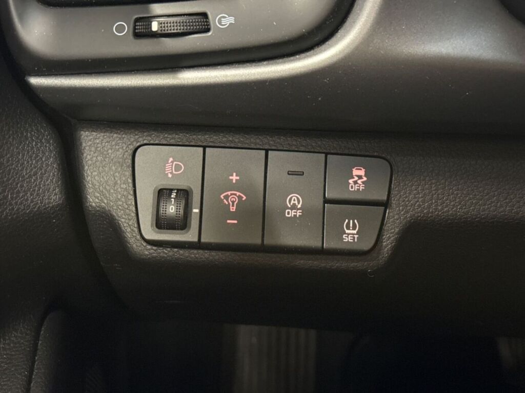 Kia Rio 2023 Sininen