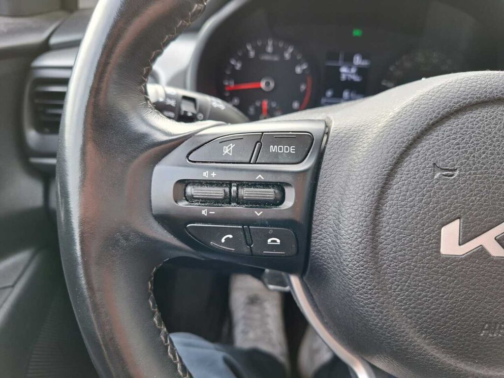 Kia Rio 2024 Vihreä
