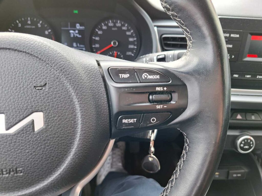 Kia Rio 2024 Vihreä