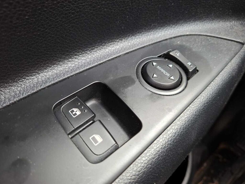 Kia Rio 2024 Vihreä
